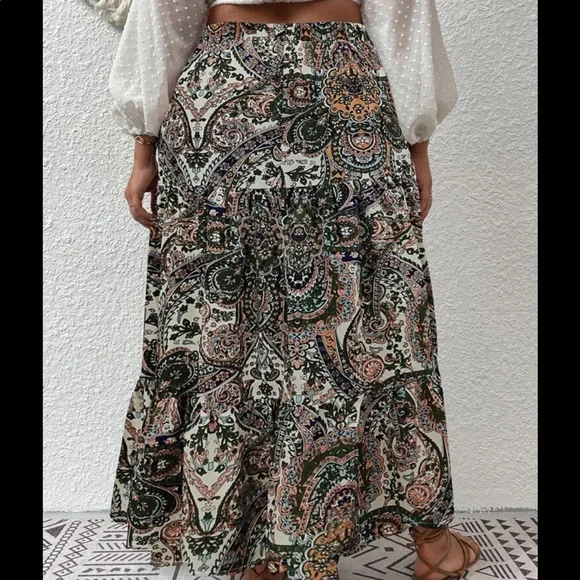 Boho Gypsy Plus Size Floral Paisleys Print Skirt - Picture 4 of 8